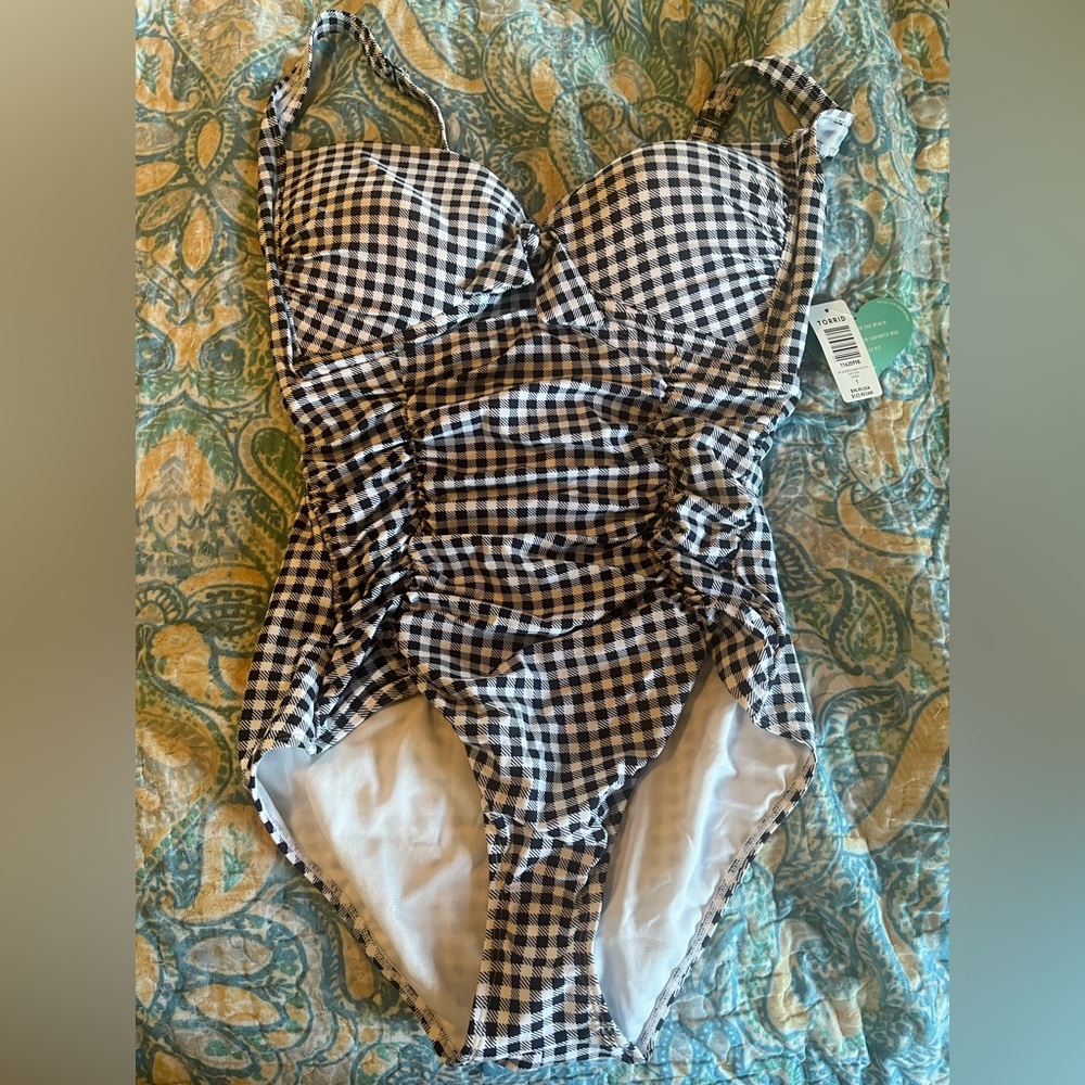 Torrid ruched black and white plaid swimsuit one-piece size 1